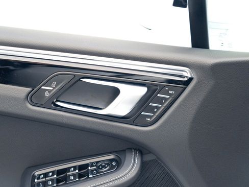 New 2026 Porsche Macan S image 23