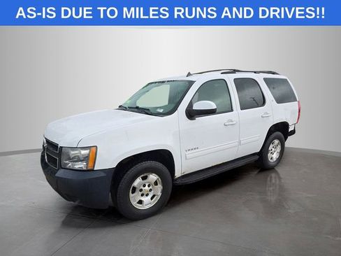 Used 2011 Chevrolet Tahoe LT w/ Luxury Package AWD/4WD image 6