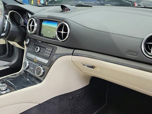 Used 2017 Mercedes-Benz SL 450 image 27