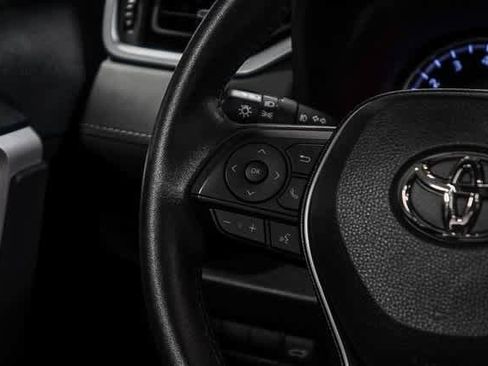 Certified 2022 Toyota RAV4 XLE Premium image 17