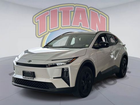 Certified 2026 Toyota C-HR AWD/4WD image 2