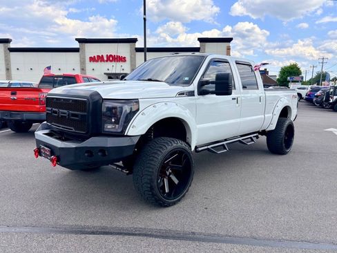 Used 2012 Ford F250 Lariat w/ Lariat Interior Pkg AWD/4WD image 2