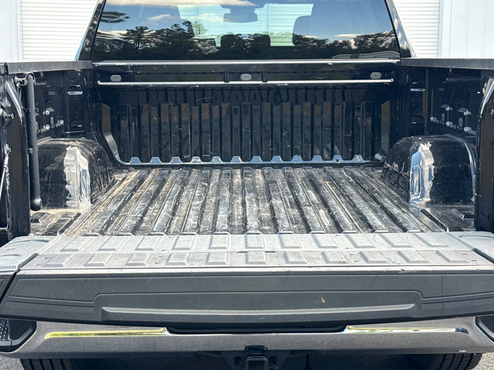 Used 2025 GMC Sierra 1500 SLT AWD/4WD image 19