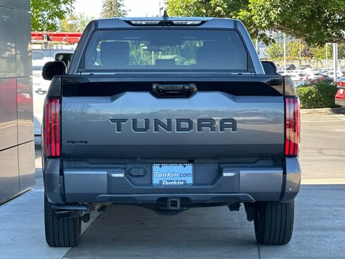 Used 2024 Toyota Tundra Platinum AWD/4WD image 4