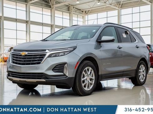 Used 2023 Chevrolet Equinox LT image 1