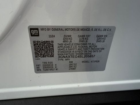 Used 2025 Chevrolet Equinox RS AWD/4WD image 37