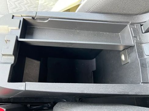 Used 2023 Chevrolet Equinox LT image 18