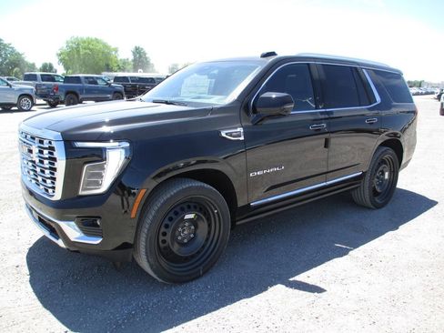 New 2026 GMC Yukon Denali w/ Denali Reserve Package AWD/4WD image 9