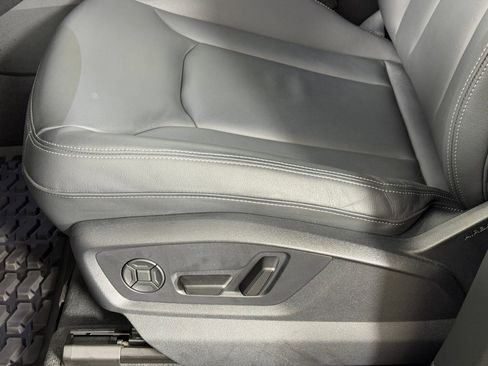 Certified 2026 Audi Q7 2.0T Premium w/ Convenience Plus Package AWD/4WD image 15