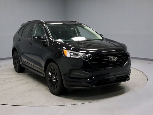 Certified 2022 Ford Edge SE w/ Black Appearance Package image 1
