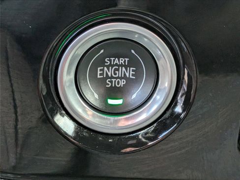 Used 2022 Chevrolet Silverado 1500 LT image 24