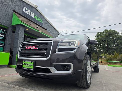 Used 2017 GMC Acadia Limited SLT FWD image 2