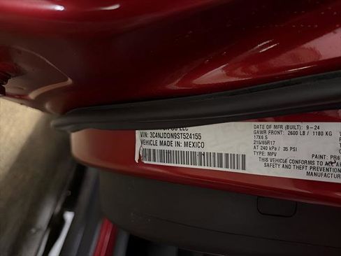 Used 2025 Jeep Compass Trailhawk AWD/4WD image 28