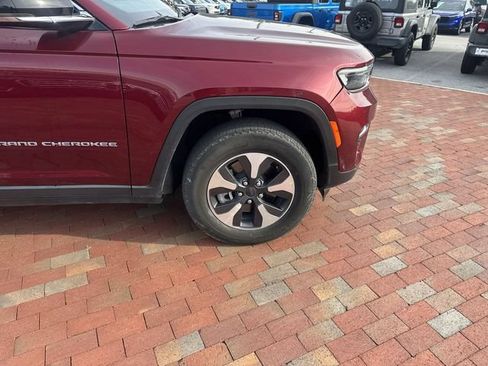 Used 2024 Jeep Grand Cherokee Limited 4xe AWD/4WD image 17