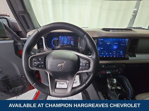 Used 2022 Ford Bronco Wildtrak image 14