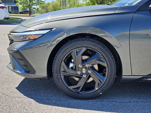 New 2026 Hyundai Elantra Sport FWD image 10