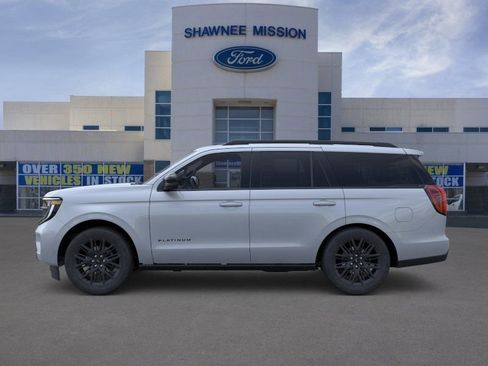 New 2026 Ford Expedition Platinum AWD/4WD image 3