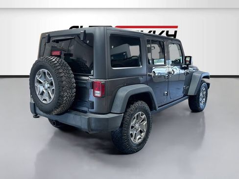 Used 2016 Jeep Wrangler Unlimited Rubicon w/ Connectivity Group AWD/4WD image 7