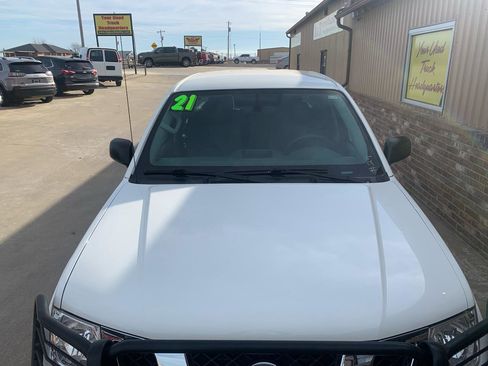 Used 2021 Nissan Frontier S image 8