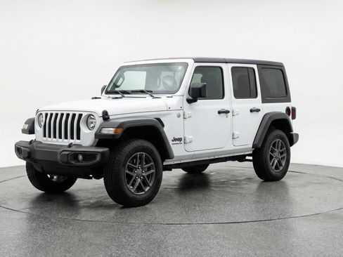 Used 2025 Jeep Wrangler Sport S image 3