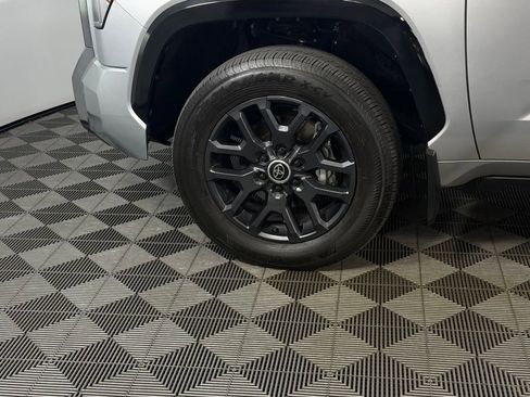 Used 2024 Toyota Tundra Platinum AWD/4WD image 11