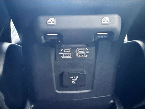 Used 2023 Jeep Wrangler Unlimited Sahara w/ Cold Weather Group AWD/4WD image 28