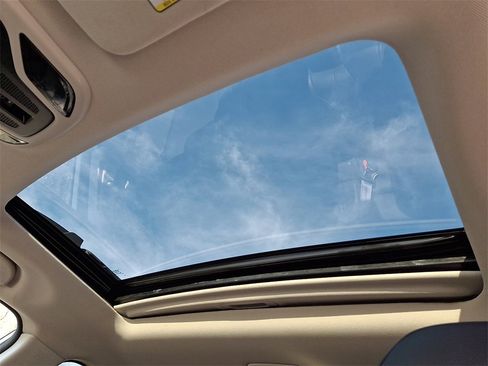 Used 2023 Subaru Outback Limited image 15