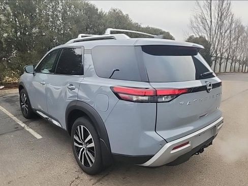 Certified 2025 Nissan Pathfinder Platinum w/ Cargo Package image 5