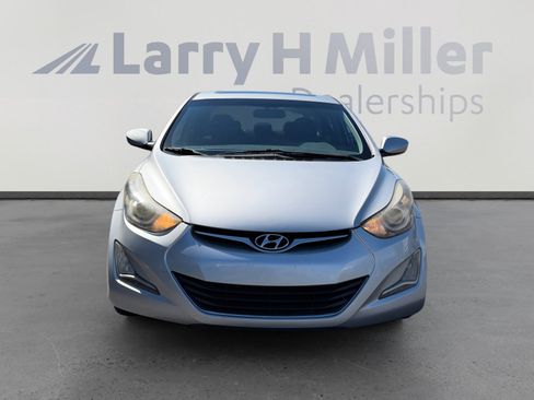 Used 2015 Hyundai Elantra SE w/ Option Group 03 image 8