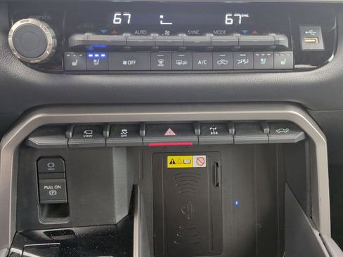 Used 2025 Toyota Tundra Limited w/ TRD Off-Road Package AWD/4WD image 23