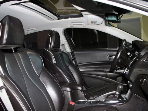 Used 2019 Acura ILX FWD image 34
