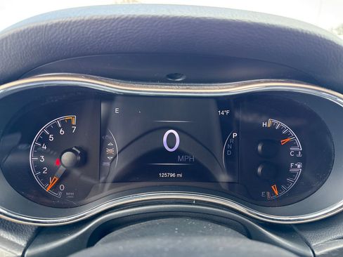 Used 2016 Jeep Grand Cherokee Limited image 28