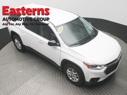 Used 2021 Chevrolet Traverse LS w/ LPO, Floor Liner Package AWD/4WD image 3