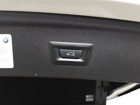 Used 2024 BMW iX xDrive50 w/ Sport Package AWD/4WD image 8