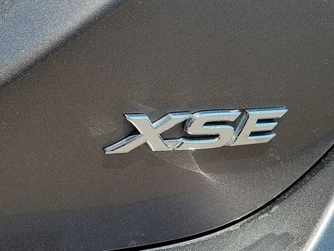 Used 2023 Toyota Camry XSE FWD image 9