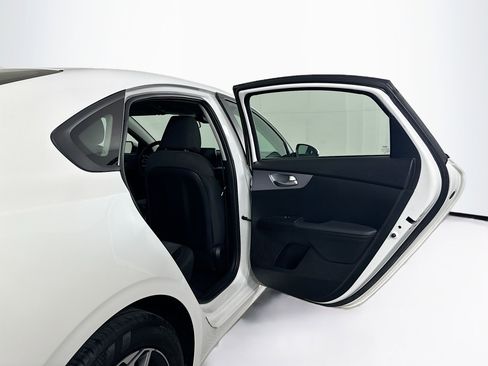 Used 2024 Kia Forte LXS FWD image 27