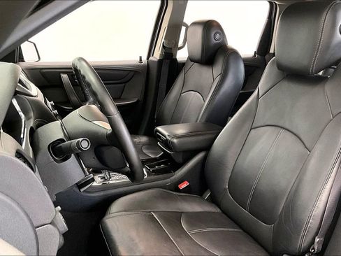 Used 2015 Chevrolet Traverse LT w/ LPO, 'HIT The Road' Package AWD/4WD image 26