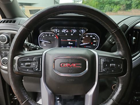 Used 2020 GMC Sierra 1500 SLT w/ SLT Convenience Package AWD/4WD image 18