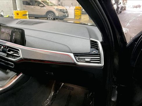 Used 2021 BMW X5 xDrive40i w/ M Sport Package AWD/4WD image 19