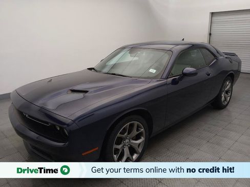 Used 2017 Dodge Challenger SXT Plus RWD image 1