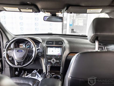 Used 2020 Ford Explorer XLT w/ Equipment Group 202A RWD image 39