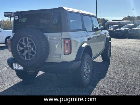 New 2025 Ford Bronco Badlands image 7
