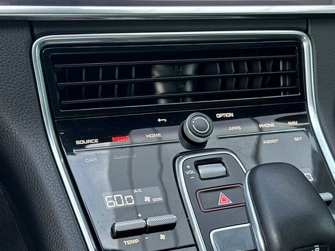Certified 2021 Porsche Panamera image 21