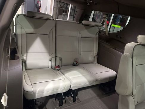 Used 2025 GMC Yukon XL Denali w/ Denali Reserve Package AWD/4WD image 39
