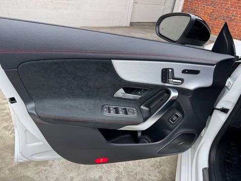 Used 2025 Mercedes-Benz CLA 250 4MATIC image 10