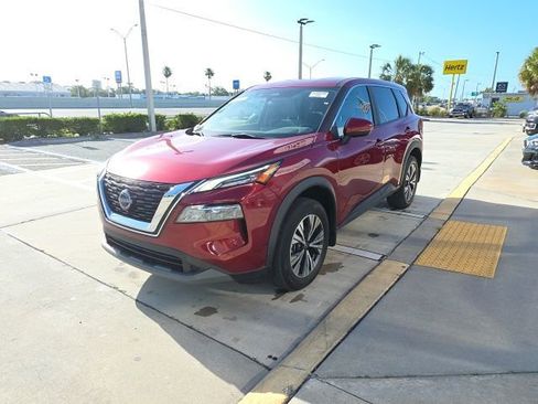 Used 2023 Nissan Rogue SV FWD image 8