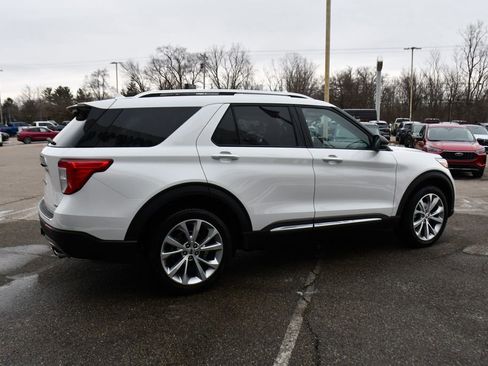 Used 2023 Ford Explorer Platinum w/ Technology Package image 7