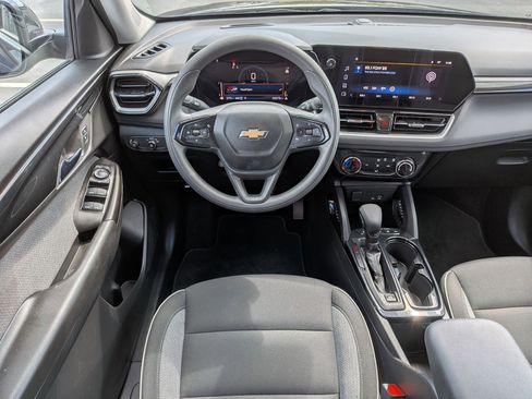 Used 2025 Chevrolet TrailBlazer LT image 30