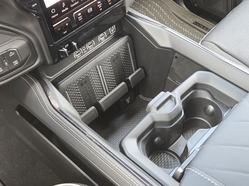 New 2026 RAM 2500 Limited image 16