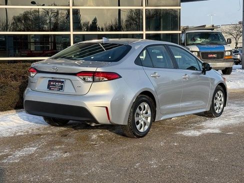 Used 2024 Toyota Corolla LE image 3